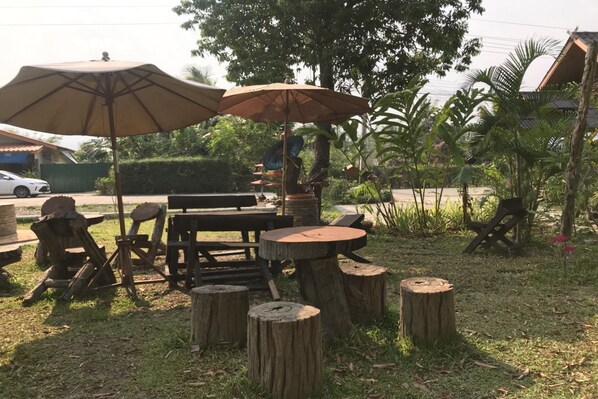 Outdoor dining - Pai Sweet Home (Pai)