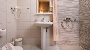 Bathroom - Athina Apartments (Platanias)