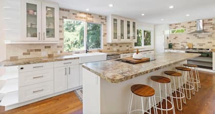 5bdr / House along the creek
