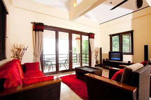 Living area - 3 Bedroom Island View Villa Koh Phangan (Ko Pha-ngan)