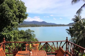 Unclassified image, 5 of 37, button - 7 BR Sea Front Koh Phangan (Ko Pha-ngan)