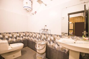 Bathroom - Hotel Pardesi (Haridwar)