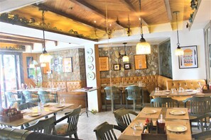 Unclassified image, 4 of 46, button - Treebo Lakeside Inn (Nainital)