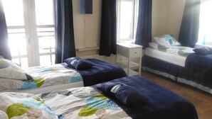 Room - Three Sisters Studio Apartments (Reykjavik)