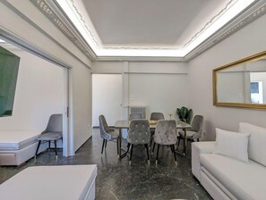 Dining - Acropolis View Dream Apartments (Athens)