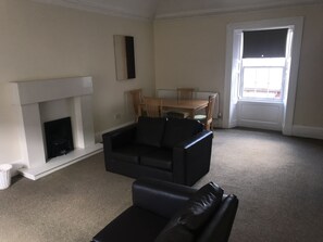 Living area - Smithyends Apartment (Glasgow)