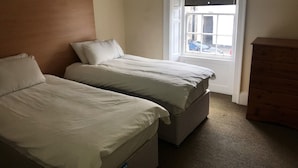 Unclassified image, 4 of 12, button - Smithyends Apartment (Glasgow)