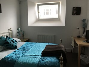 Room - Scardroy Bell Tower (Inverness)