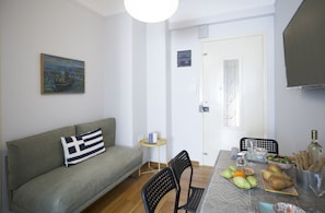 Living area - Attractive Flat Near Acropolis Museum (Athens)