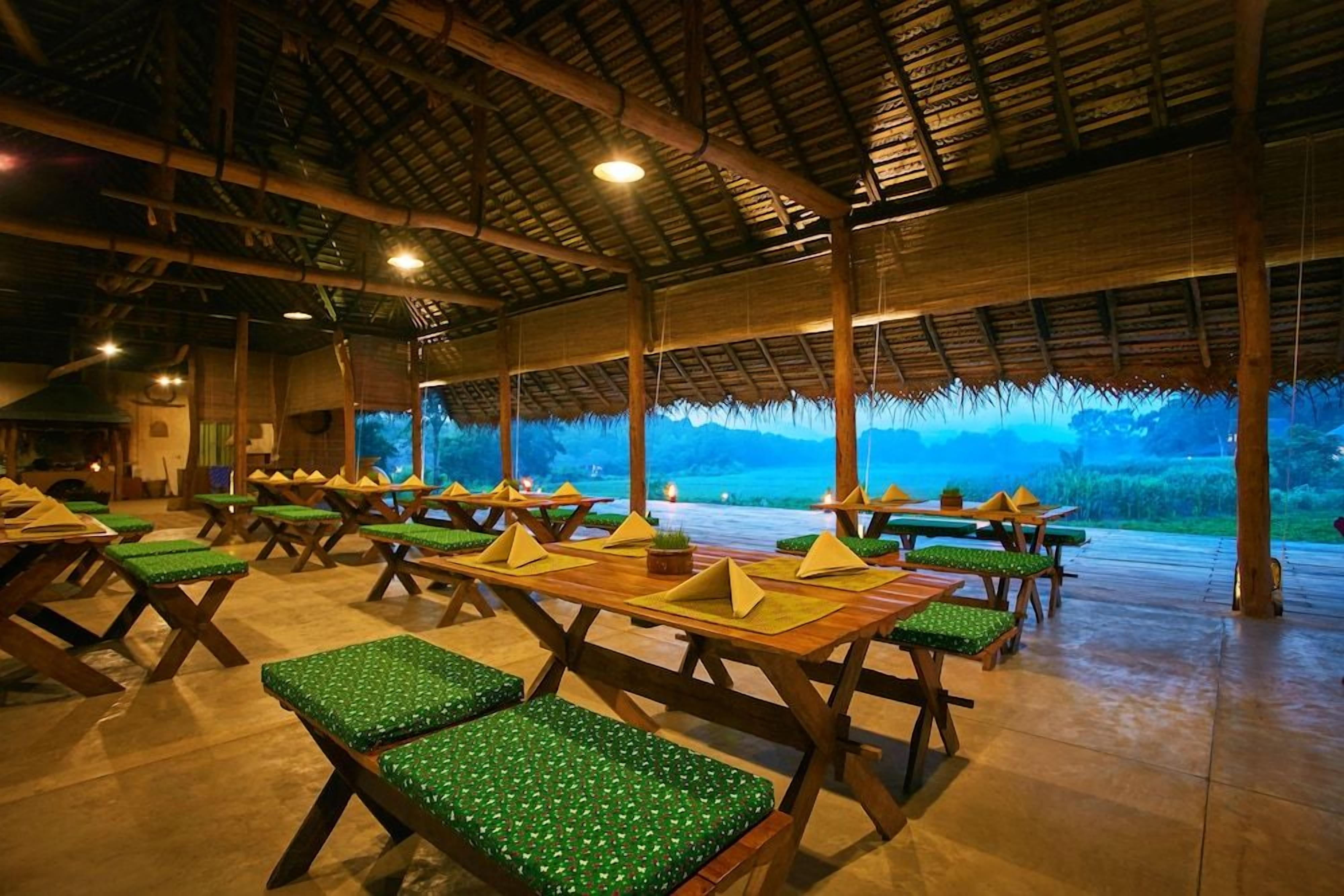 Tempat makan outdoor