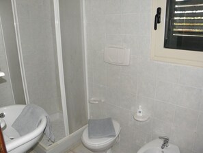 Bathroom - Bluesky Alloggi (Melendugno)