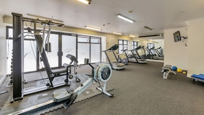 Fitness facility - Chic and Central Studios by the Skytower (Auckland)