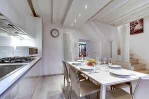 Dining - Pozzo Roverso (Venice)