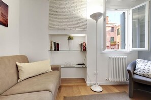 Immagine non classificata, 5 di 22, pulsante