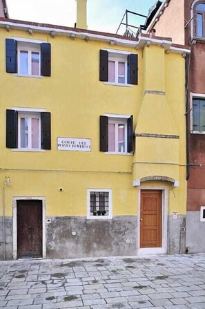 Exterior - Pozzo Roverso (Venice)