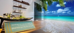 Unclassified image, 2 of 58, button - Tropical Lodge Booya (Onna)