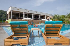 Pool - Rema (Sithonia)