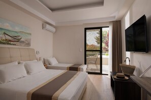 Room - Rema (Sithonia)
