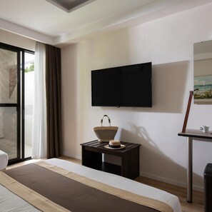 Room - Rema (Sithonia)