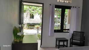 Room - Indah Homestay (Senggigi)