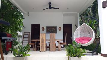 Tempat makan outdoor