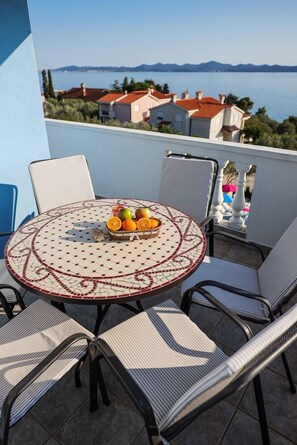 Outdoor dining - Luton Apartments (Zadar)