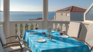 Outdoor dining - Luton Apartments (Zadar)