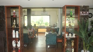 Unclassified image, 4 of 55, button - Hotel Ambica (Reasi)
