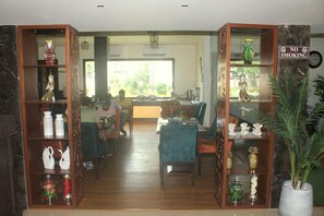 Dining - Hotel Ambica (Reasi)