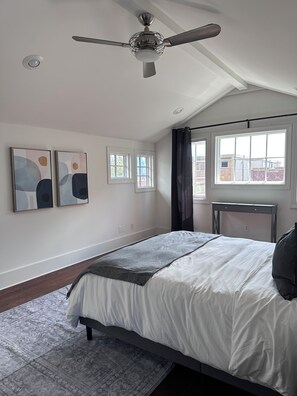 Room - Charming Queen Anne Craftsman - Walk to Space Needle (Seattle)