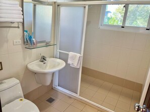 Unclassified image, 5 of 66, button - Mei Jung Homestay (Shoufeng)