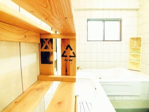 Bathroom - Chung Fu inn - Yong Hua Ximen (Tainan)