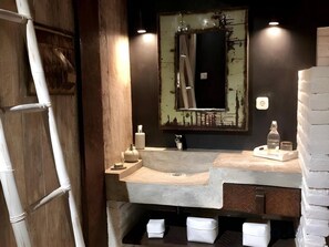 Bathroom - Hari Indah Boutique Hotel & Spa (Pecatu)