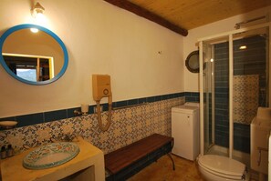 Bathroom - Lodge Maracuja (Lipari)