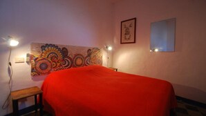 Unclassified image, 3 of 7, button - Cannella Studio (Lipari)