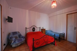 Room - Canneto Beach (Lipari)