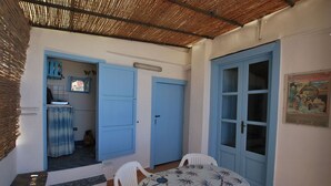 Unclassified image, 3 of 8, button - Zenzero Studio (Lipari)