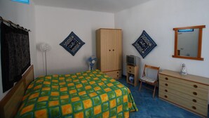 Unclassified image, 4 of 8, button - Zenzero Studio (Lipari)