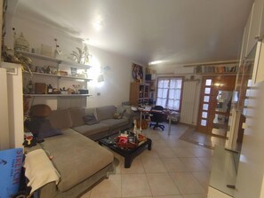 Unclassified image, 2 of 18, button - La Mansardina (Pesaro)