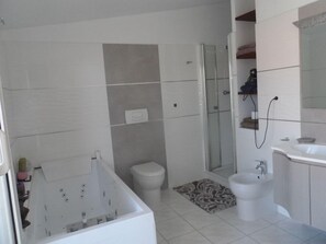 Unclassified image, 5 of 18, button - La Mansardina (Pesaro)