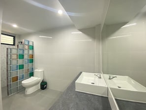 Bathroom - Goodview Resort & Camping (Sai Yok)