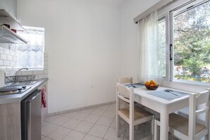 Unclassified image, 4 of 53, button - Nafsika Villas (Samos)