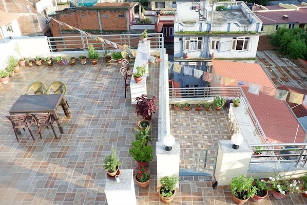 Outdoor dining - Shine Nepal (Kathmandu)