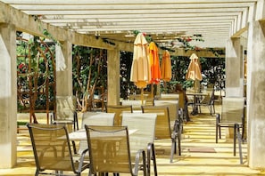 Outdoor dining - Apartment Lacqua Di Roma I - JC Temporada (Caldas Novas)