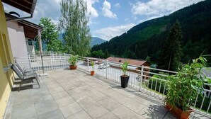 Unclassified image, 2 of 41, button - Apartment Summer & Winter Fun I (Zell am See)