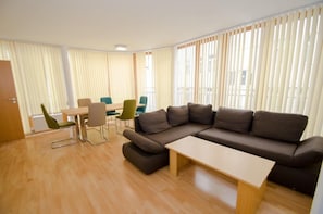 Ảnh chưa phân loại, 4 trong số 12 ảnh, nút