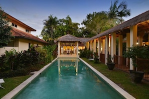 Unclassified image, 3 of 39, button - Seascape Holidays - 8 Surya (Port Douglas)