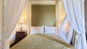 Room - Villa Manavra (Corfu)