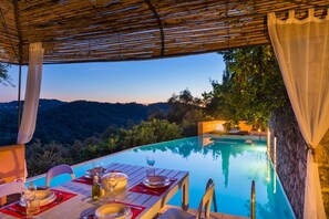 Unclassified image, 3 of 23, button - Villa Melolia (Corfu)