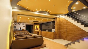 Lobby - Hotel Riya Palace (Agra)